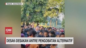 VIDEO: Desak-desakan Antre Pengobatan Alternatif