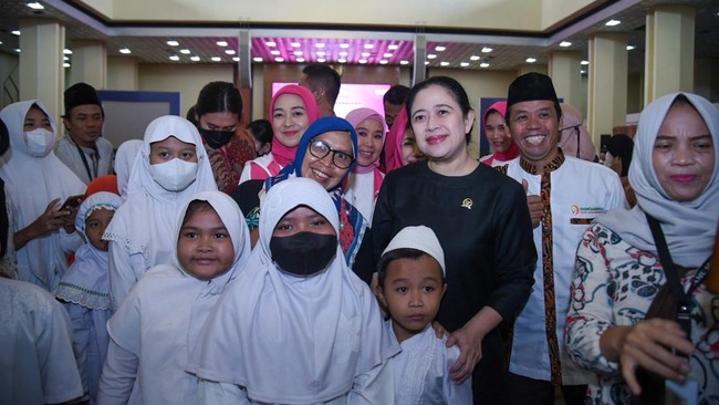 Ketua DPR RI, Puan Maharani, mengajak seluruh pihak untuk meningkatkan kepedulian dan gotong royong di acara pemberian santunan oleh PIA DPR.