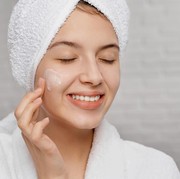 Mudah Ditiru, Ini 4 Cara Menjaga Kelembaban Kulit dan Tampil Glowing Selama Ramadan