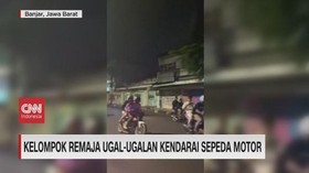 VIDEO: Kelompok Remaja Ugal-Ugalan Kendarai Sepeda Motor