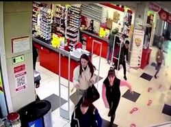 Kepanikan Warga Rusia Saat Diguncang Gempa M 6,9