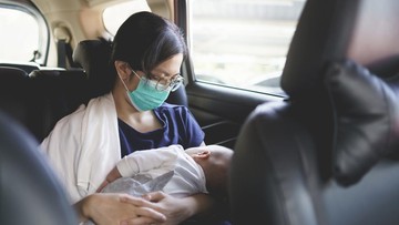 TIPS MEMERAH ASI SELAMA PERJALANAN MUDIK LEBARAN