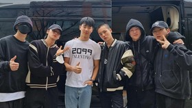 Semua Member MONSTA X Antar Minhyuk Sebelum Mulai Wamil Hari Ini