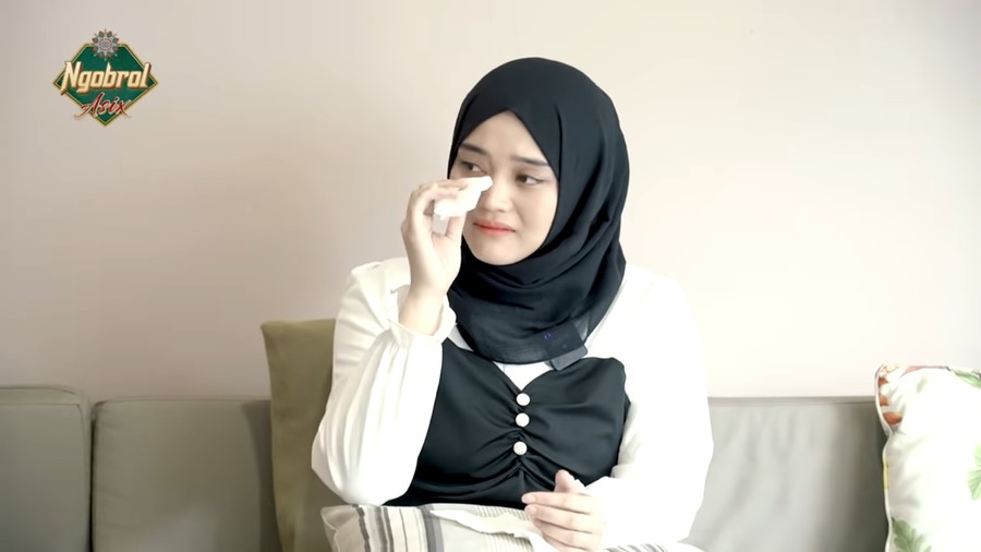 Putri Delina
