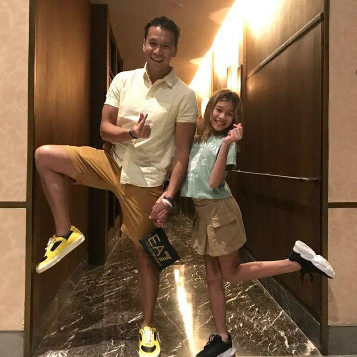 <p>Di waktu luangnya, Samuel banyak berbagi momen penting bersama sang putri. Pada perayaan Hari Valentine kemarin, ayah dan anak ini menghabiskan waktu bersama untuk dinner. (Foto: Instagram @samuelrizal1)</p>