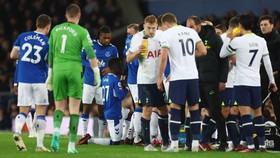 FOTO: Buka Puasa di Tengah Laga Everton vs Tottenham