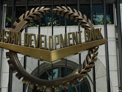 RI Dapat Utang dari ADB Rp 7,95 T buat Genjot Inklusi Keuangan