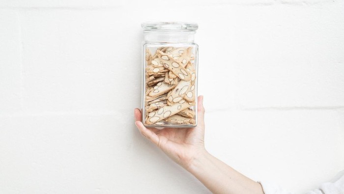 Kue Lebaran Masih Melimpah, Terapkan 5 Cara Penyimpanan Berbagai Jenis Kue Ini Agar Tetap Awet!