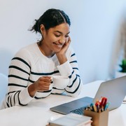 Tanda Kamu Seorang Introvert yang Jenius! Ada yang Sering Kamu Lakukan Nggak? Cek di Sini