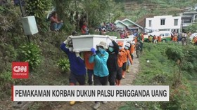 VIDEO: Pemakaman Korban Dukun Palsu Pengganda Uang