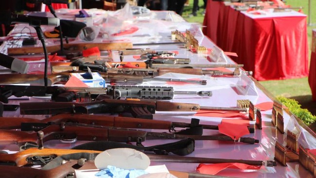 PT Pelindo Sub Regional Kalimantan buka suara soal keterlibatan mantan pekerja kontrak anak perusahaan mereka dalam penjualan senjata api ilegal.