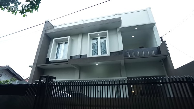 Rumah Kiky Saputri Rumah Kiky Saputri