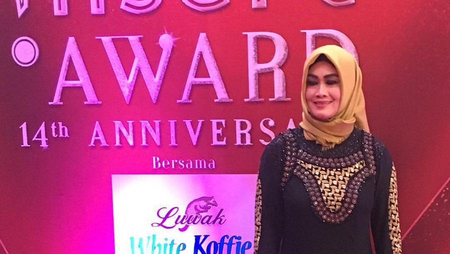 Sri Wulansih, Ibunda Julia Perez