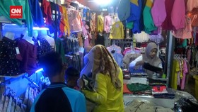 VIDEO: Zulhas Dampingi Jokowi Ke Pasar Pantau Harga Bahan Pokok