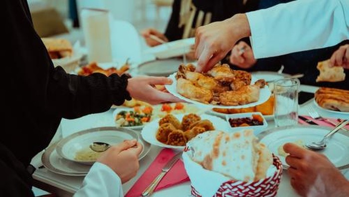 Suka Cita dan Cari Berkah di Bulan Suci Ramadan Ala Anak Kos