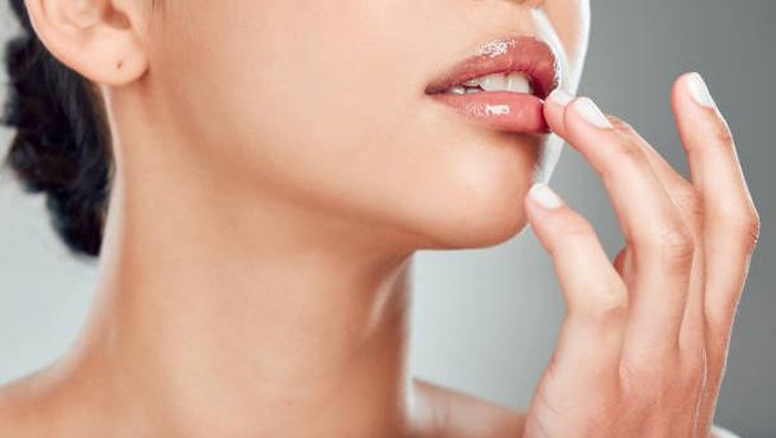5 Rekomendasi Lip Serum di Bawah Rp100 ribu untuk Mengatasi Bibir Kering dan Pecah-Pecah
