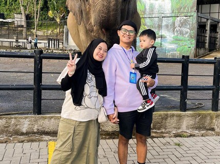 7 Potret Komika Musdalifah Basri Hamil Anak Kedua, Tetap Aktif Bikin Konten FYP Bareng Suami