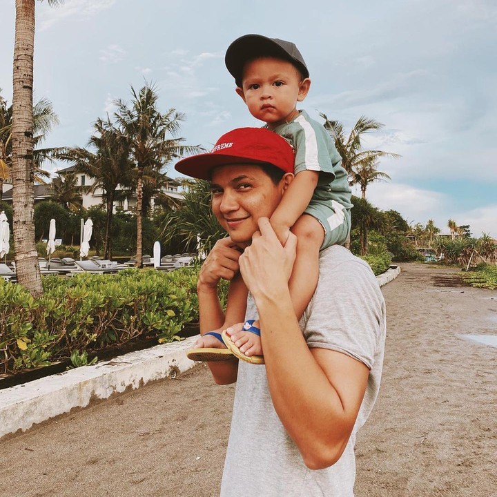 <p>Bocah berjenis kelamin laki-laki itu pun diberi nama Benjamin Qeenan Darwin. Ia lahir pada 10 Juli 2020 dan sudah ini memasuki usia 3 tahun. (Foto: Instagram: @marcelldarwin)</p>
