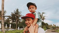 <p>Bocah berjenis kelamin laki-laki itu pun diberi nama Benjamin Qeenan Darwin. Ia lahir pada 10 Juli 2020 dan sudah ini memasuki usia 3 tahun. (Foto: Instagram: @marcelldarwin)</p>