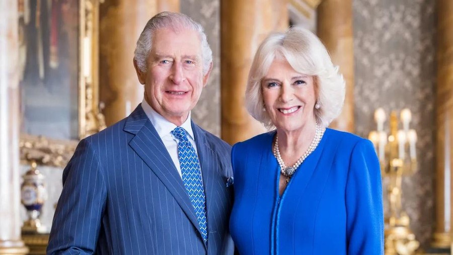Raja Charles III dan Camilla