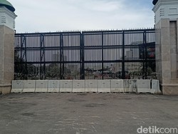 Pagar Kawat Dipasang Depan Gedung DPR Jelang Demo Tolak UU Ciptaker