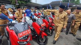 Ratusan Kades-Lurah di Wonogiri Dapat Motor Dinas Warna Merah Menyala