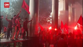VIDEO: Demo Tuntut Ketua KPK Mundur Sempat Berlangsung Ricuh