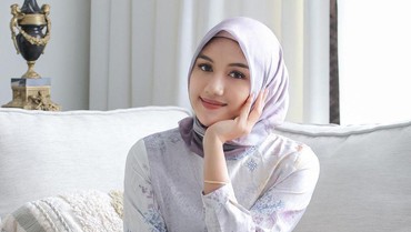 img-title Perut Terlihat Membuncit, Erina Gudono Hamil?