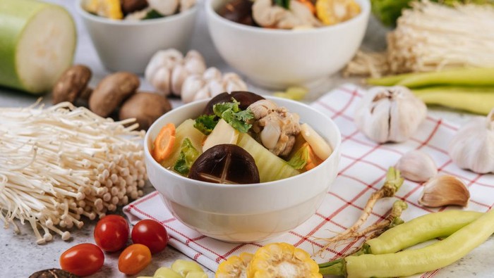 5 Makanan Tinggi Serat yang Baik Dikonsumsi saat Sahur agar Tubuh Bertenaga, Wajib Coba!