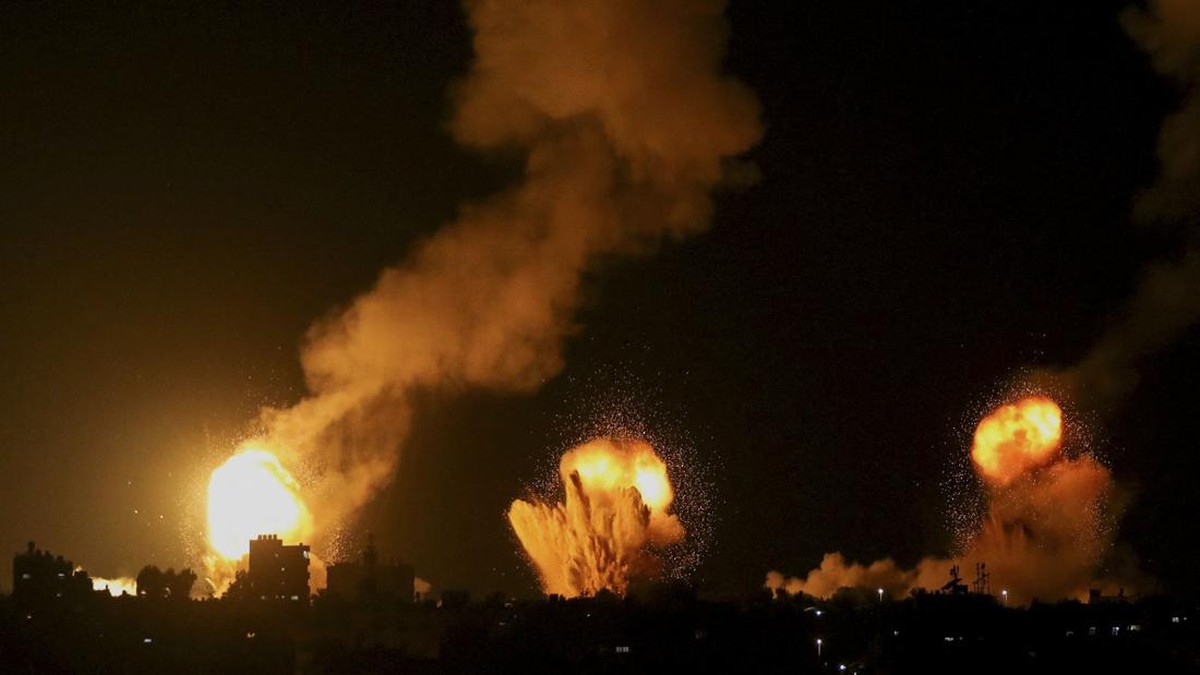 FOTO: Lubang Menganga dan Kehancuran di Gaza Imbas Roket Israel