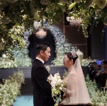 6 Artis Tampan yang Kondangan ke Pernikahan Lee Seung Gi