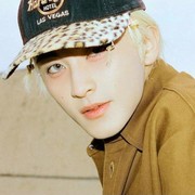 Potret Mark NCT yang Tampil Karismatik dan Penuh Talenta Lewat 
