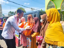 Semringah Warga Kurang Mampu Bojonegoro Digelontor Bansos Ramadhan