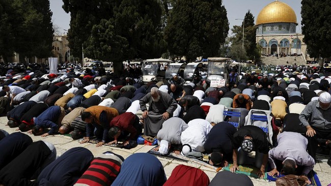 Berikut ini tujuh fakta mengenai kompleks Al Aqsa, kiblat pertama umat Islam sebelum Mekkah.