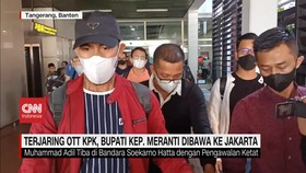 VIDEO: Terjaring OTT KPK, Bupati Kep. Meranti Dibawa ke Jakarta