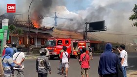 Kebakaran RS Salak Meluas, Ledakan Keras Terdengar dari Gedung Farmasi