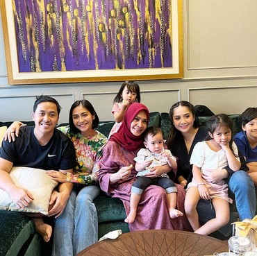 Nagita dan Caca Rayakan Ultah Mama Rieta, Kehadiran Raffi Ahmad Dipertanyakan