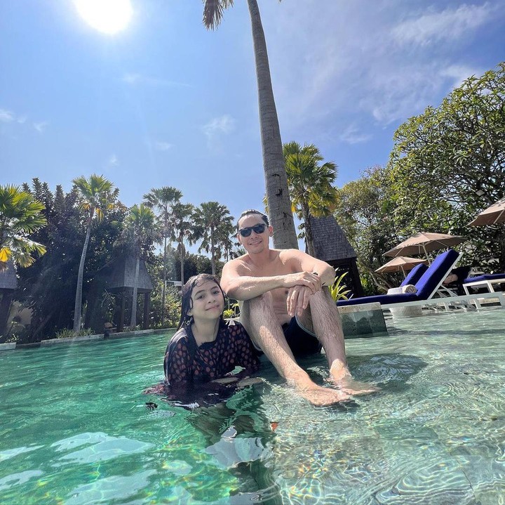 <p><em>"Sienna cantik sekali,,, seperti mama nya,, kembar banget sm mama nya sehat selalu Sienna,"</em> tulis akun <em>@evahik**,</em> dikutip dari laman <em>Instagram@benkasyafani</em> (Foto: Instagram@benkasyafani)</p>