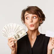 Ada yang Khilaf, Ada Juga yang Hemat! Begini Kelakuan Setiap Zodiak Saat Mendapatkan THR!