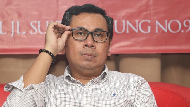 Stafsus Menkeu Yustinus Prastowo menyatakan Bea Cukai bukan keranjang sampah sehingga semua permasalahan ditimpakan ke pihaknya.