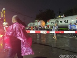 KA BBM Anjlok di Sidoarjo, PT KAI Daop 8 Minta Maaf
