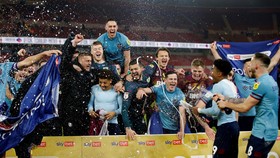 FOTO: Bersama Kompany, Burnley Kembali Merumput ke Premier League