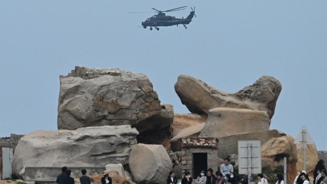 FOTO: China Gelar Latihan Perang Kepung Taiwan
