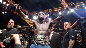 Israel Adesanya Tiru Muhammad Ali Usai UFC 287: Masya Allah