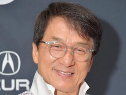 Jackie Chan yang Tetap Berdedikasi pada Film Aksi di Usia 69 Tahun