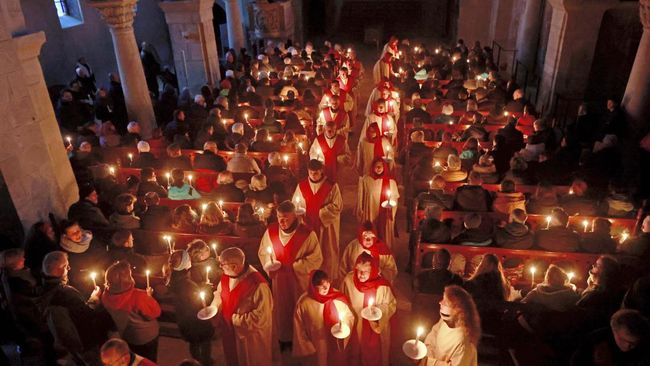 Yesus mengalahkan maut dan dirayakan di hari raya Paskah. Berikut jadwal misa Paskah 2024 di lingkungan Keuskupan Agung Jakarta.