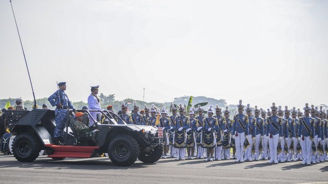 Panglima TNI Laksamana TNI Yudo Margono memutasi sebanyak 18 perwira tinggi, baik Pati TNI Angkatan Darat (AD), Angkatan Laut (AL) maupun Angkatan Udara (AU).