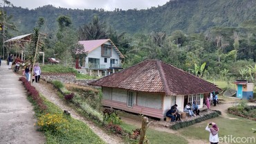 img-title Viral Tiket Numpang Lewat Rumah Abah Cianjur, Diminta Bayar Rp5 Ribu