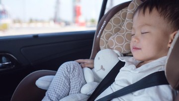 TIPS AGAR ANAK DAN BALITA TIDAK REWEL: BERMAIN DENGAN ANAK