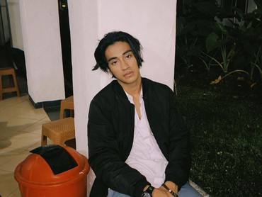 img-title Abidzar Belum Beri Respons usai Viral Foto Mirip Dirinya Pamer Alat Kelamin di X